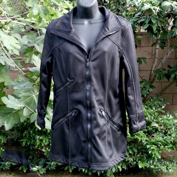 Zella jacket - Picture 2 of 5